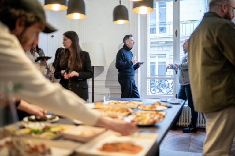 Organiser un séminaire d'équipe à Paris : les meilleures adresses alternatives aux hôtels